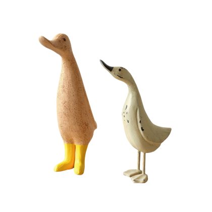 Vintage European Style Wooden Duck Figurines Set (2pcs) - Rustic Farmhouse Decorative Sculptures for Home Shelf/Tabletop | Unique Handcrafted Animal Ornament Gift